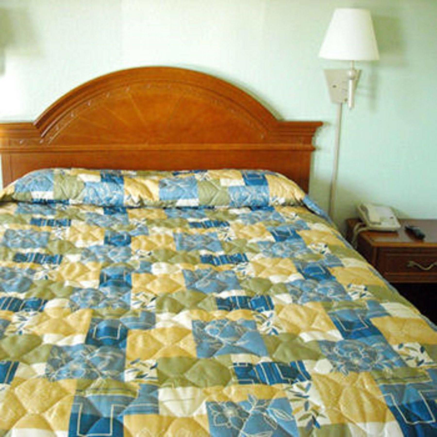 Whispering Pines Motel - แอชวิลล์ ห้อง รูปภาพ