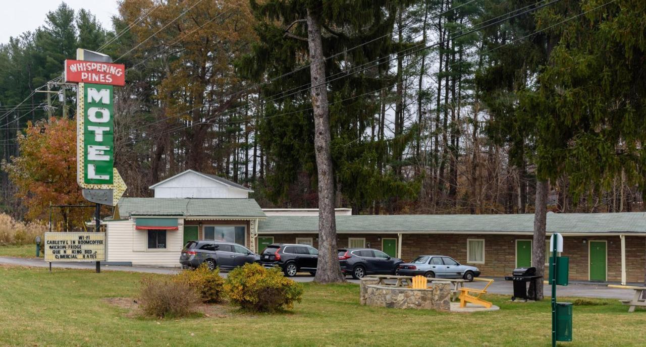 Whispering Pines Motel - แอชวิลล์ ภายนอก รูปภาพ